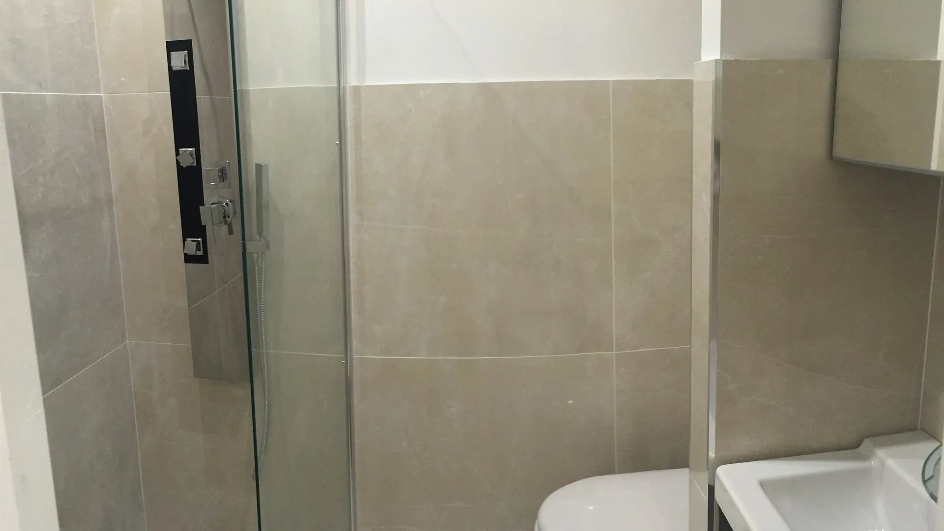 Appart. Design Marseille V.P - Anvers Apartament