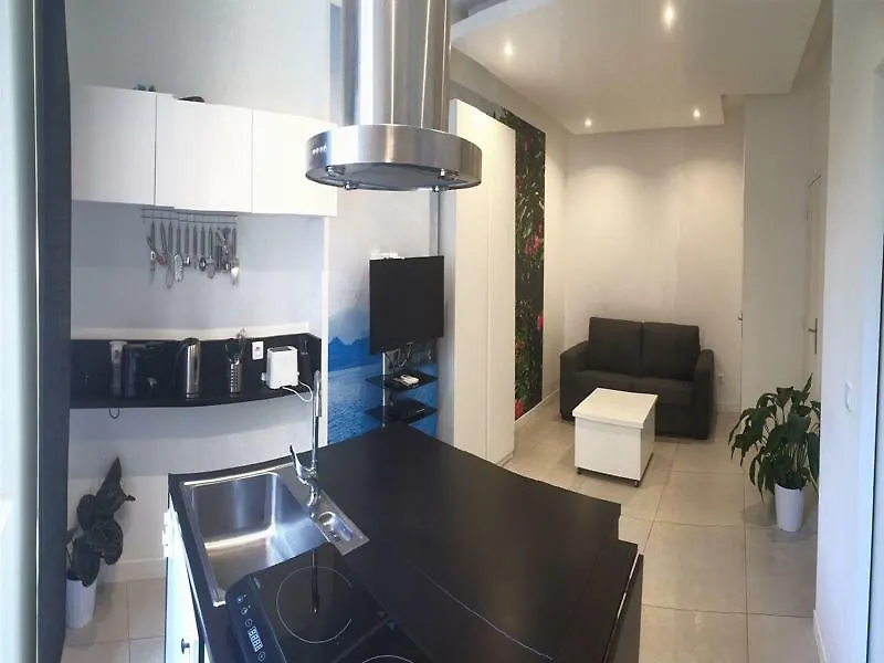 Appart. Design Marseille V.P - Anvers France